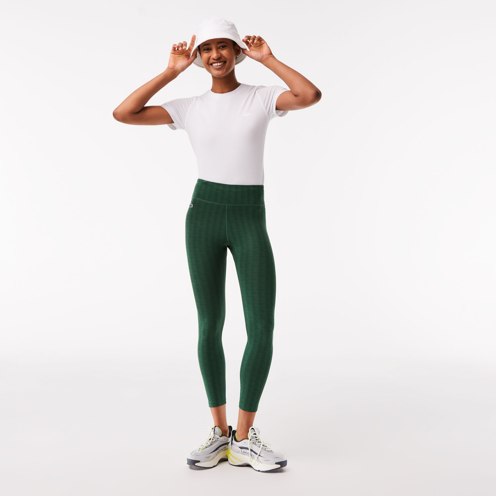 تيشيرت من مزيج قطن بفتحة رقبة مستديرة للنساء تيشيرت من مزيج قطن بفتحة رقبة مستديرة للنساء