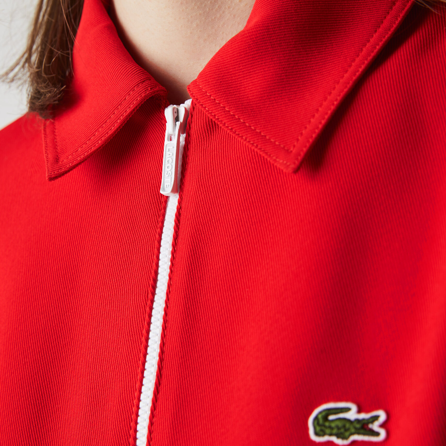 فستان بولو انسيابي بكتل لونية وياقة بسحاب للنساء فستان بولو انسيابي بكتل لونية وياقة بسحاب للنساء