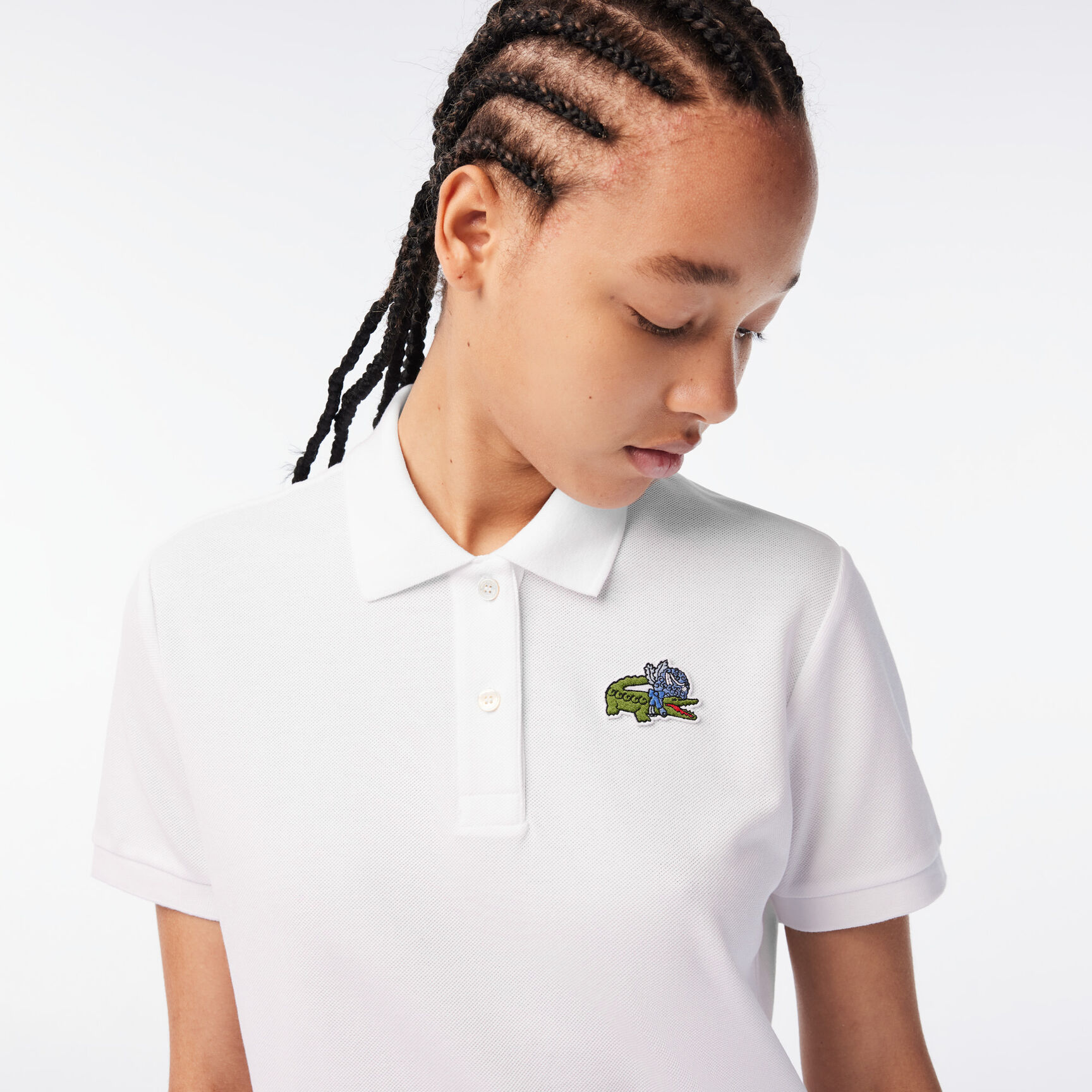 تيشيرت بولو بطبعة تمساح للنساء مجموعة Lacoste x Netflix