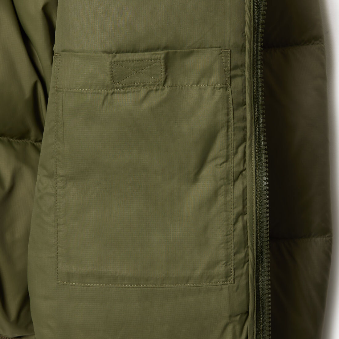 سترة قصيرة منفوخة بغطاء رأس ومقاومة للماء Short Water Repellant Down Jacket - BH2905-00-BMY