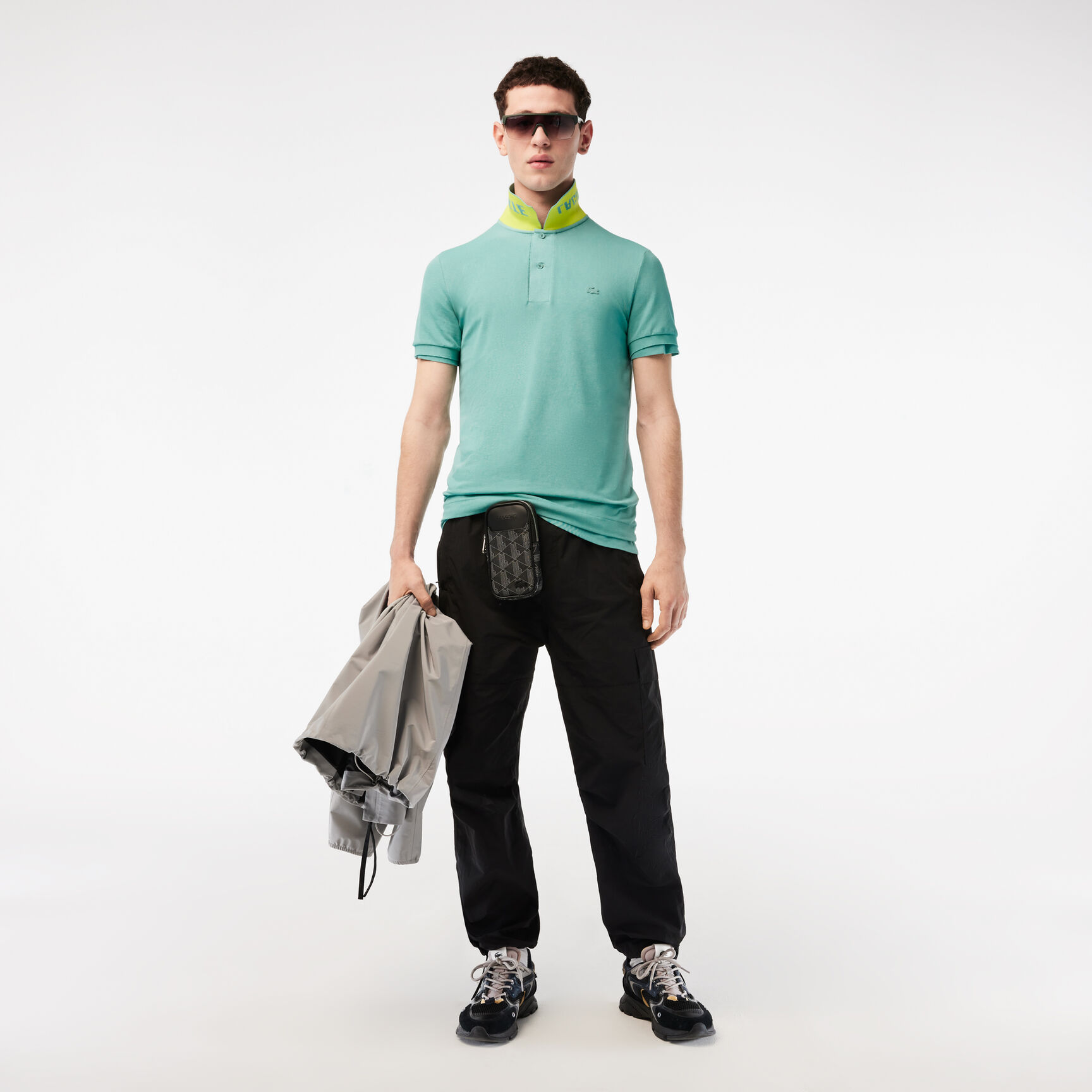 تيشيرت بولو لاكوست بيكيه مطاطي بقصة ضيقة وشعار الماركة للرجال تيشيرت بولو لاكوست بيكيه مطاطي بقصة ضيقة وشعار الماركة للرجال