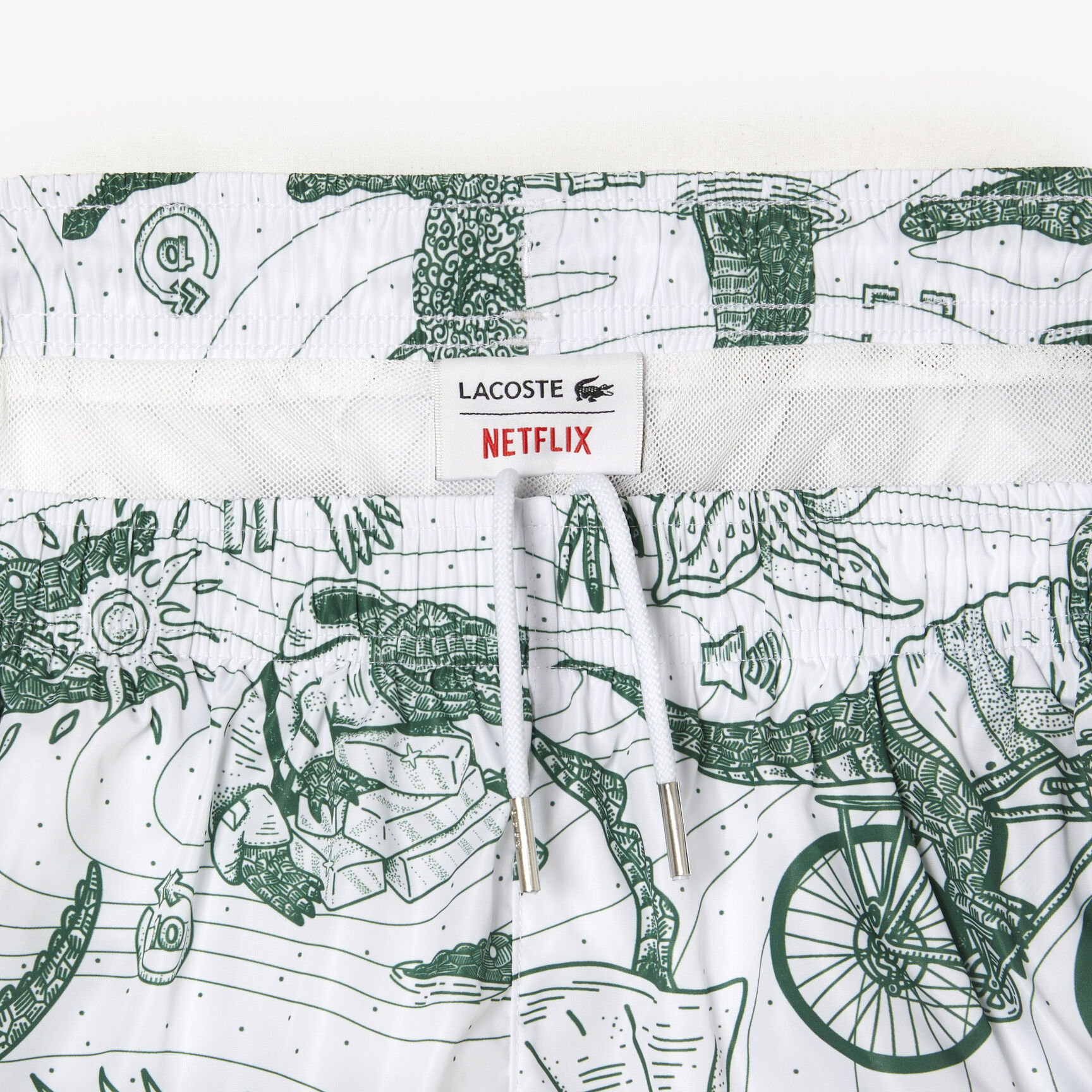 شورت سباحة مطبوع للرجال مجموعة Lacoste x Netflix شورت سباحة مطبوع للرجال مجموعة Lacoste x Netflix