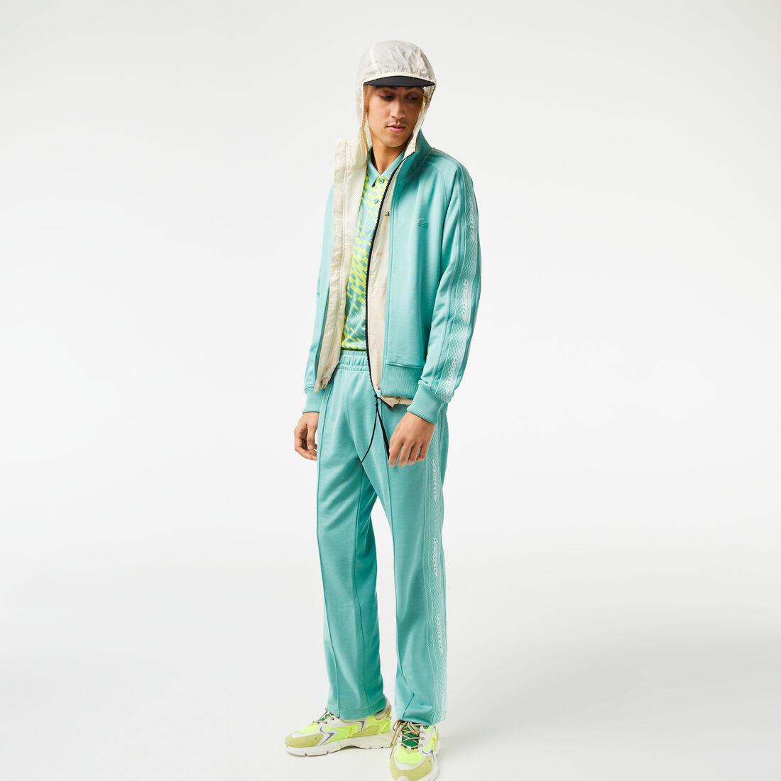 سويت شيرت لاكوست بيكيه بياقة عالية وسحّاب للرجال سويت شيرت لاكوست بيكيه بياقة عالية وسحّاب للرجال