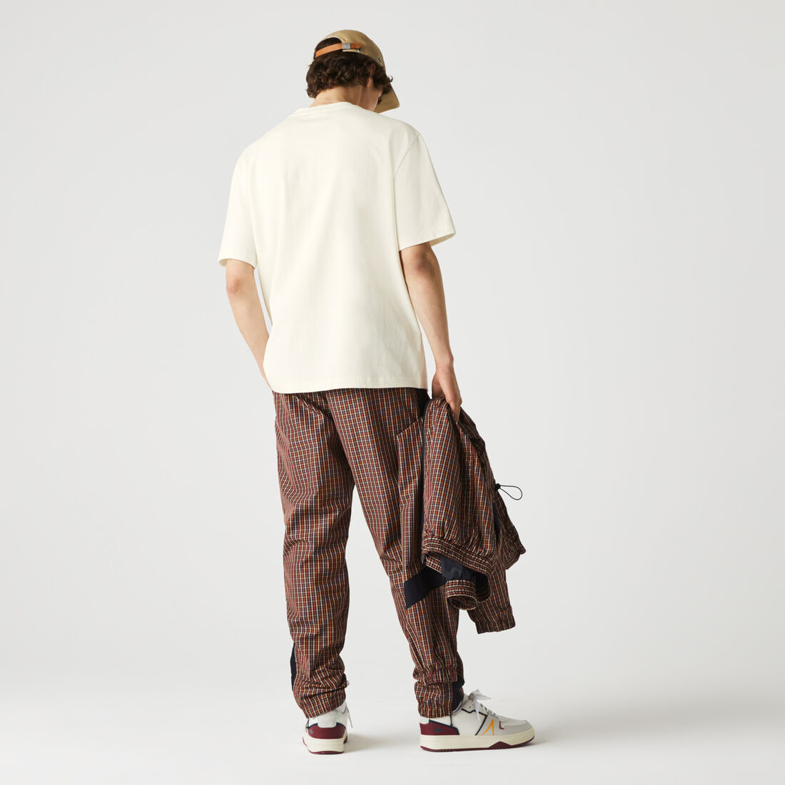 تيشيرت رجالي من القطن متعدد الألوان ذو قصة فضفاضة من مجموعة Lacoste L!VE تيشيرت رجالي من القطن متعدد الألوان ذو قصة فضفاضة من مجموعة Lacoste L!VE