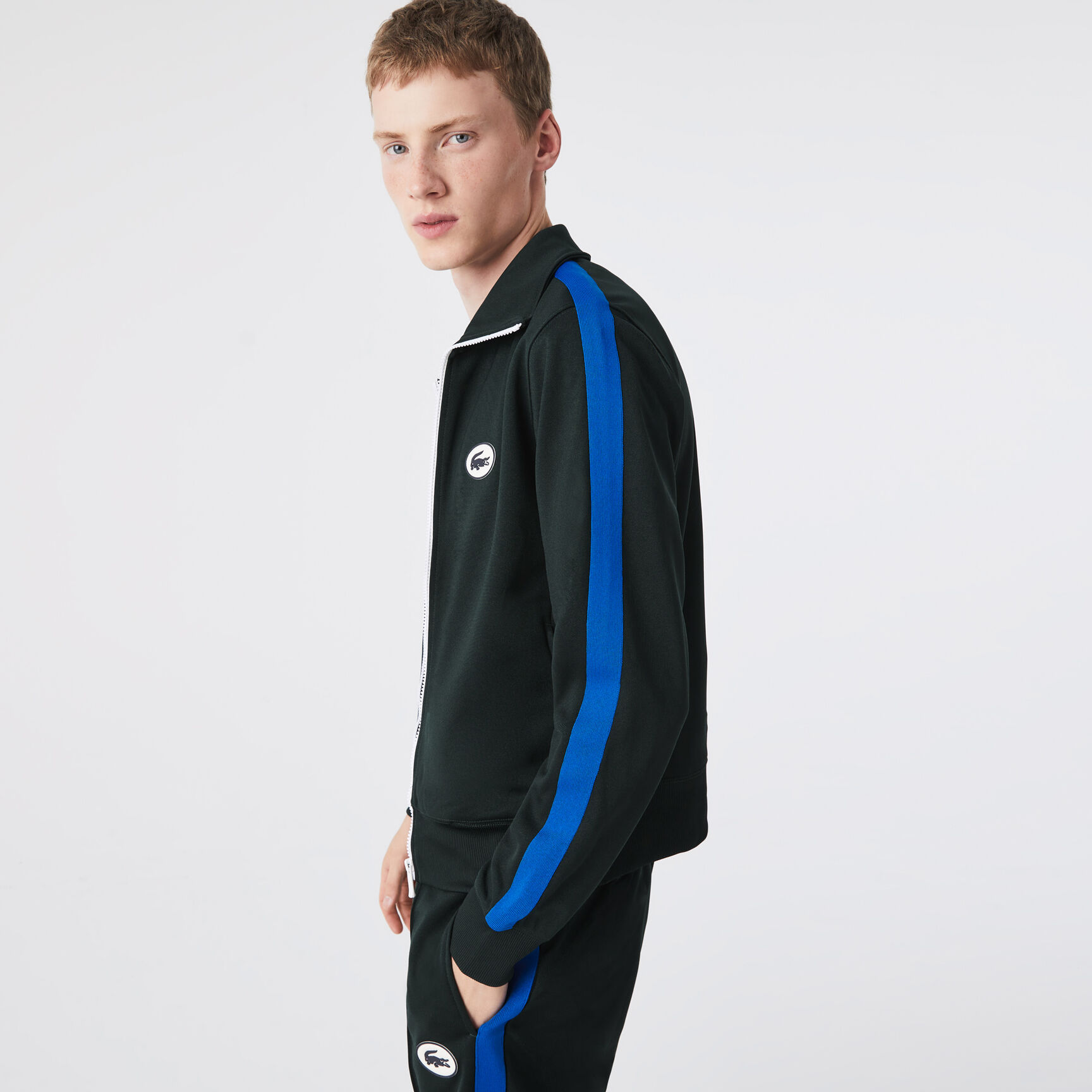 سويت شيرت لاكوست بيكيه بياقة عالية وسحّاب للرجال سويت شيرت لاكوست بيكيه بياقة عالية وسحّاب للرجال