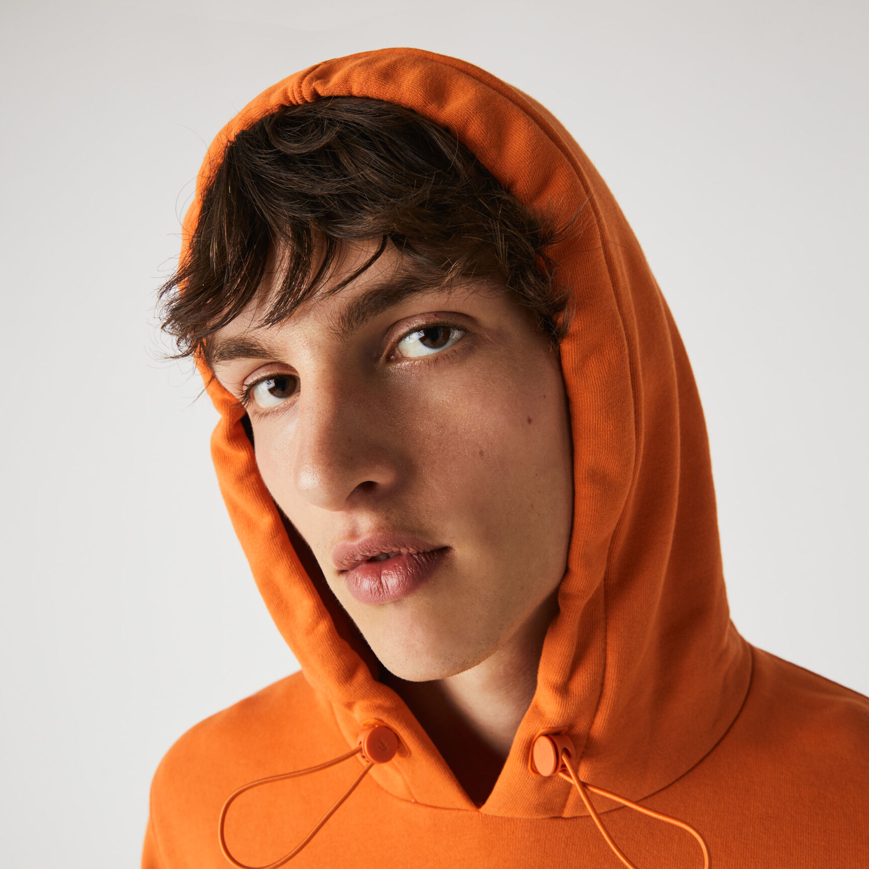 سويت شيرت رجالي من الصوف بغطاء للرأس مطبوع سويت شيرت رجالي من الصوف بغطاء للرأس مطبوع