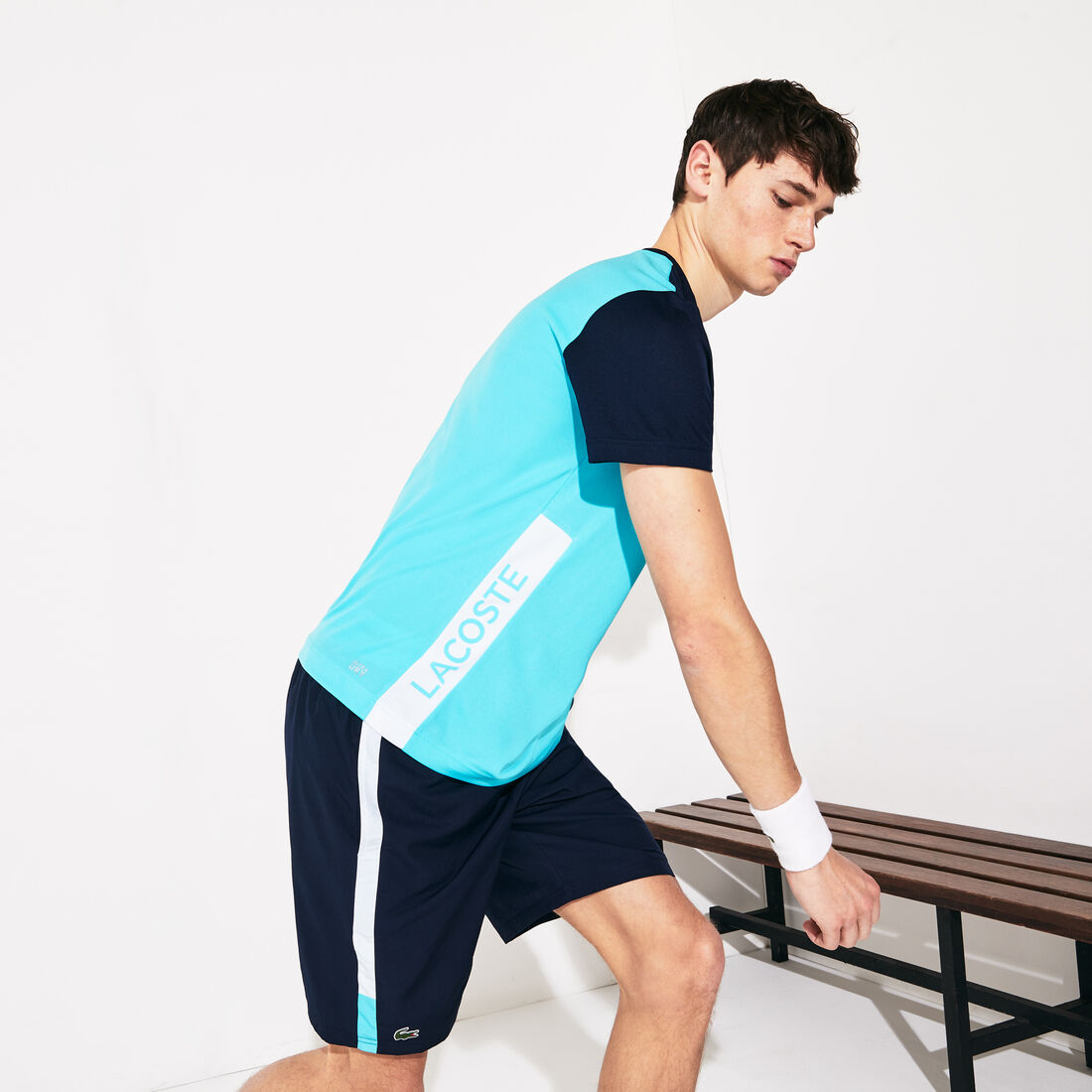 قميص تي-شيرت من البيكيه المسامي متعدد الألوان من مجموعة Lacoste SPORT للرجال