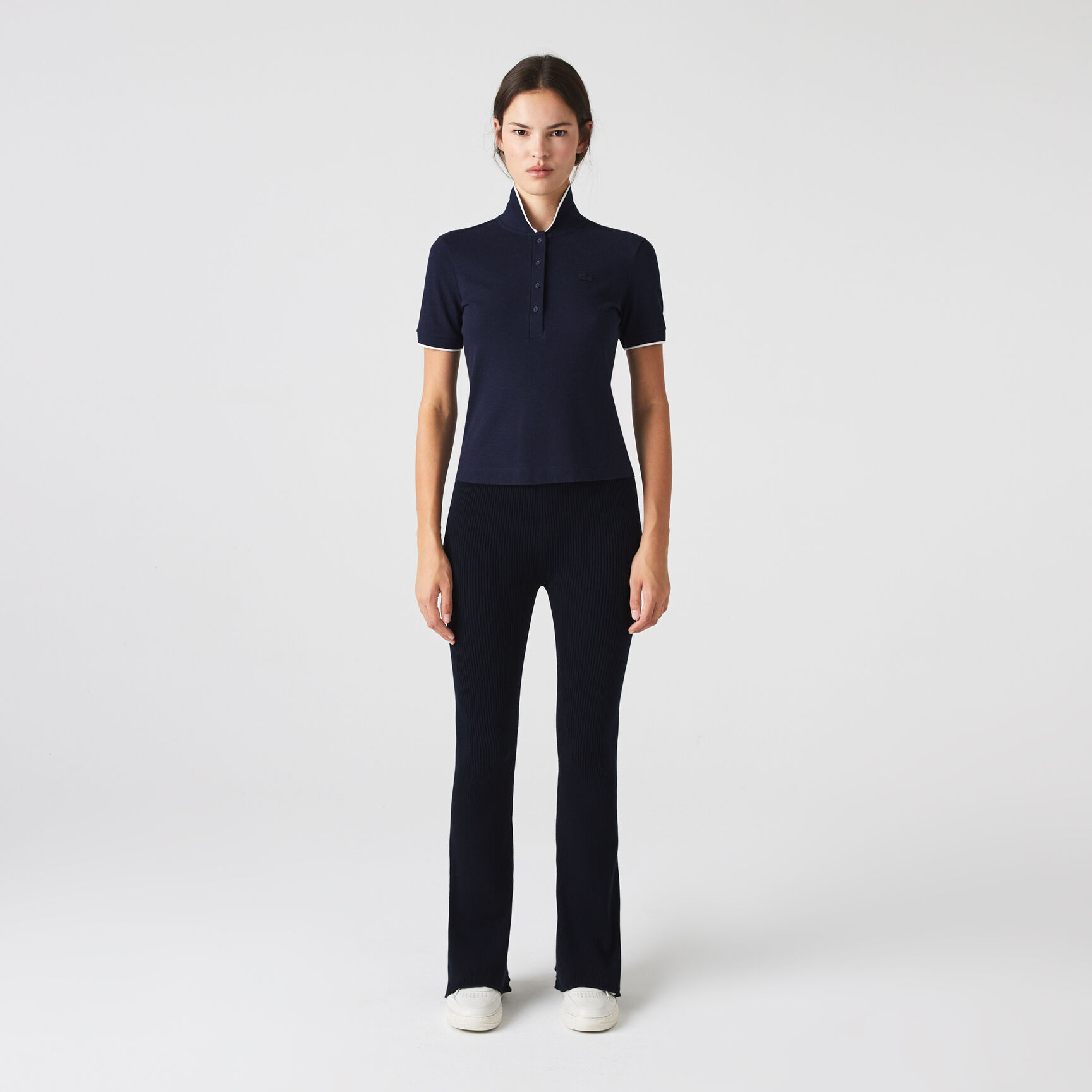 تيشيرت بولو لاكوست بيكيه انسيابي بياقة مخططة وقصة ضيقة للنساء تيشيرت بولو لاكوست بيكيه انسيابي بياقة مخططة وقصة ضيقة للنساء