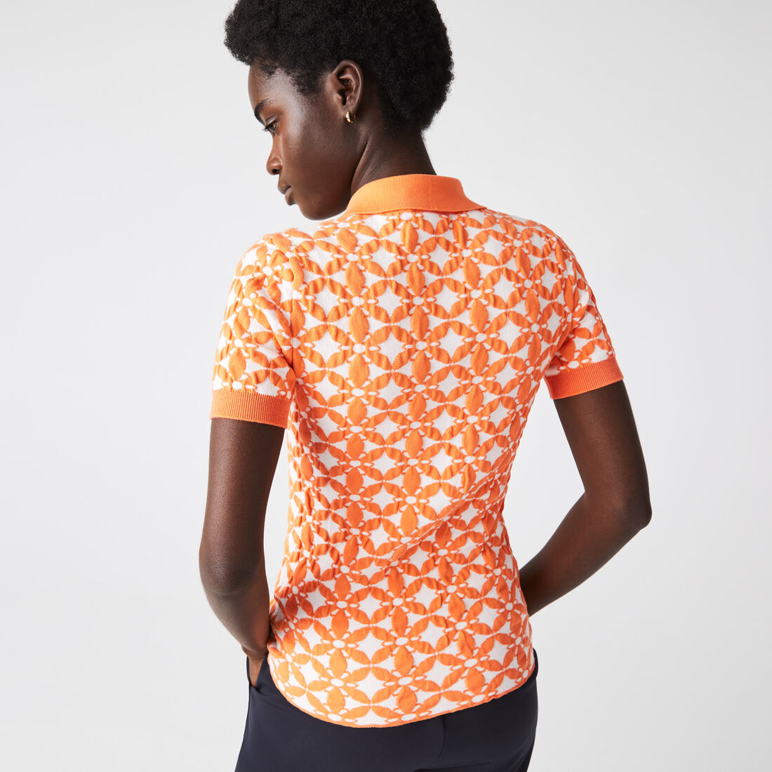 تيشيرت بولو جاكار بقصة كلاسيكية ضيقة للنساء مجموعة Lacoste L!VE تيشيرت بولو جاكار بقصة كلاسيكية ضيقة للنساء مجموعة Lacoste L!VE