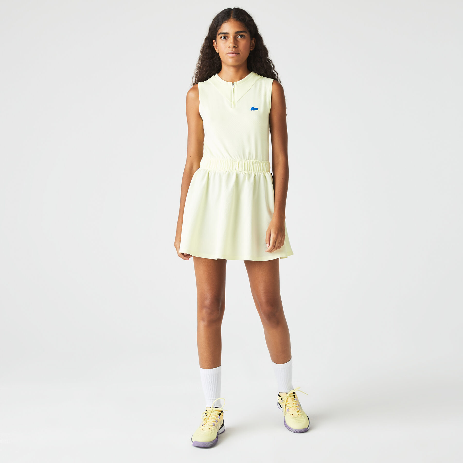 فستان تنس قصير مع شورت تحتي مدمج للنساء من مجموعة Lacoste SPORT لاكوست فستان تنس قصير مع شورت تحتي مدمج للنساء من مجموعة lacoste sport