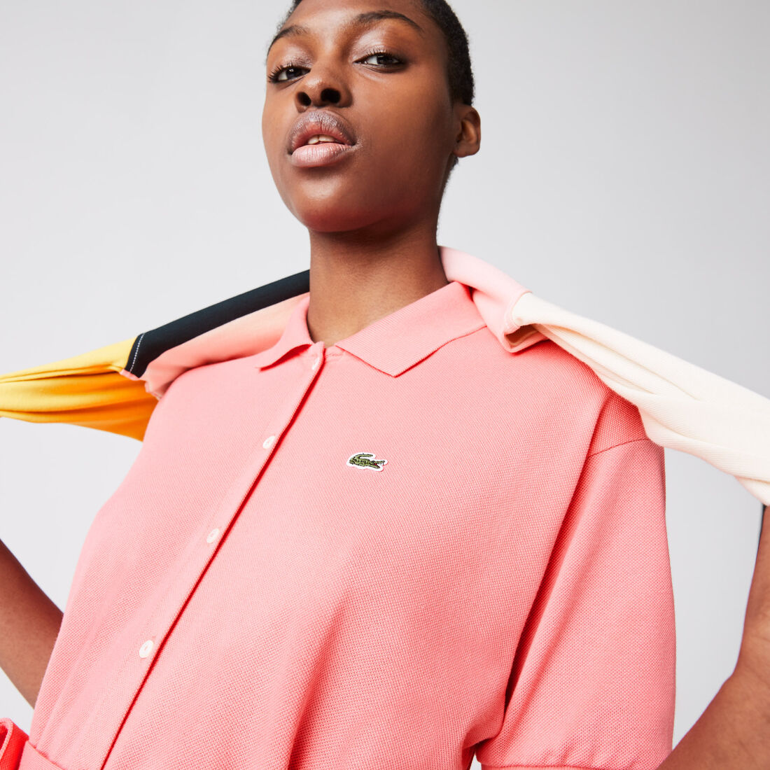 فستان بولو بيكيه قطن بحزام للنساء فستان بولو بيكيه قطن بحزام للنساء