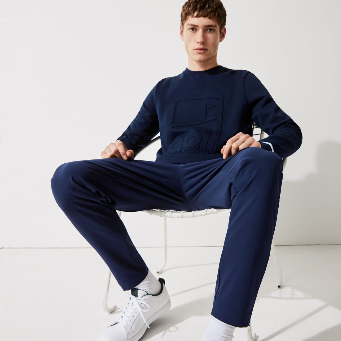 سويت شيرت للجولف مع طباعة رسومية وفتحة رقبة مستديرة مجموعة Lacoste SPORT للرجال