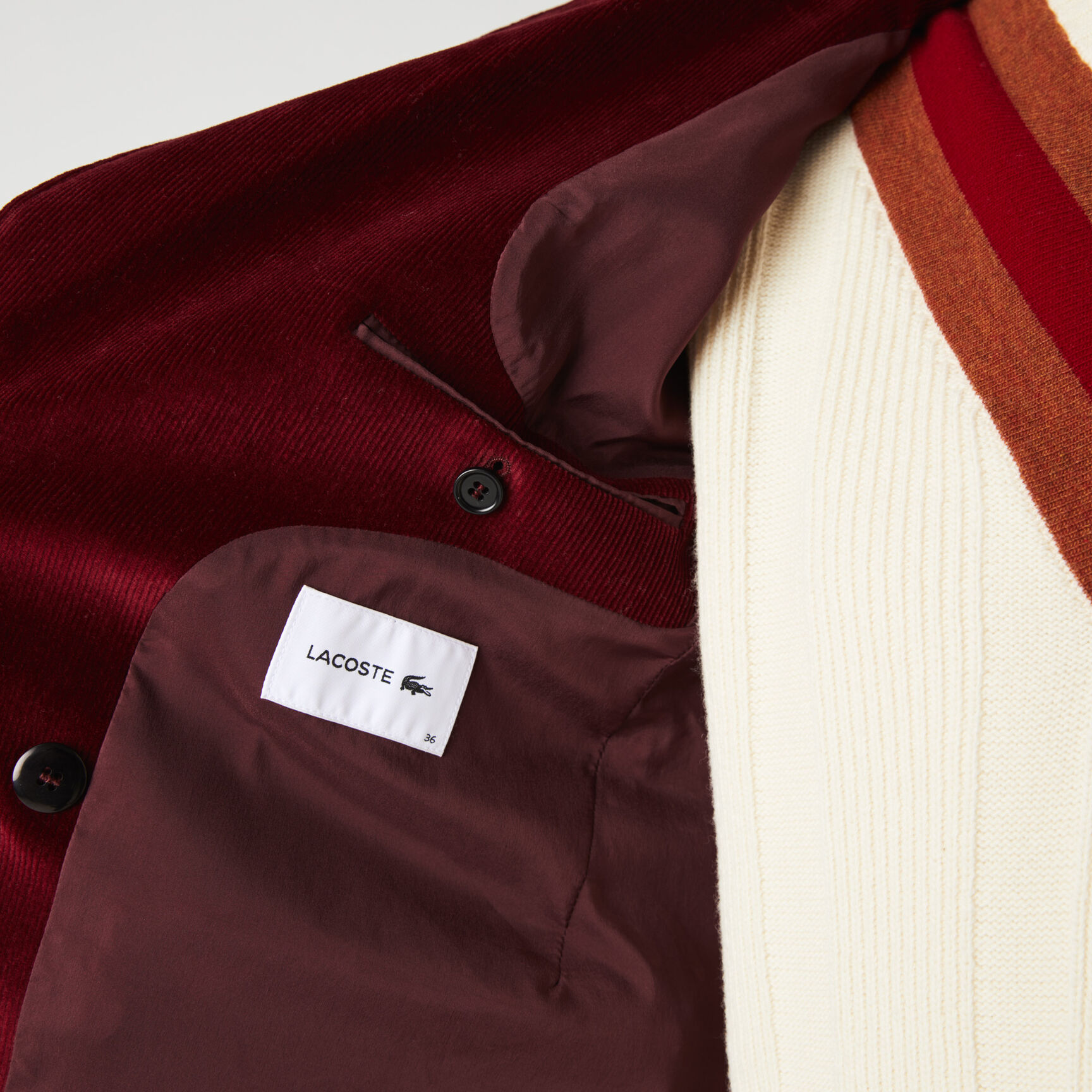 سترة صوفية مزدوجة الصدر نسائية سترة صوفية مزدوجة الصدر نسائية