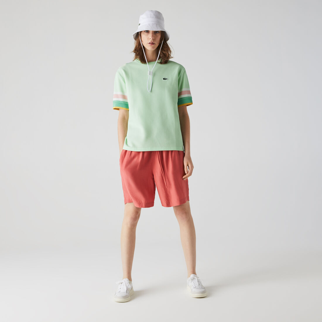 تي شيرت قطن خلية النحل للنساء مع تفاصيل مقلمة وفتحة رقبة مستديرة تي شيرت قطن خلية النحل للنساء مع تفاصيل مقلمة وفتحة رقبة مستديرة