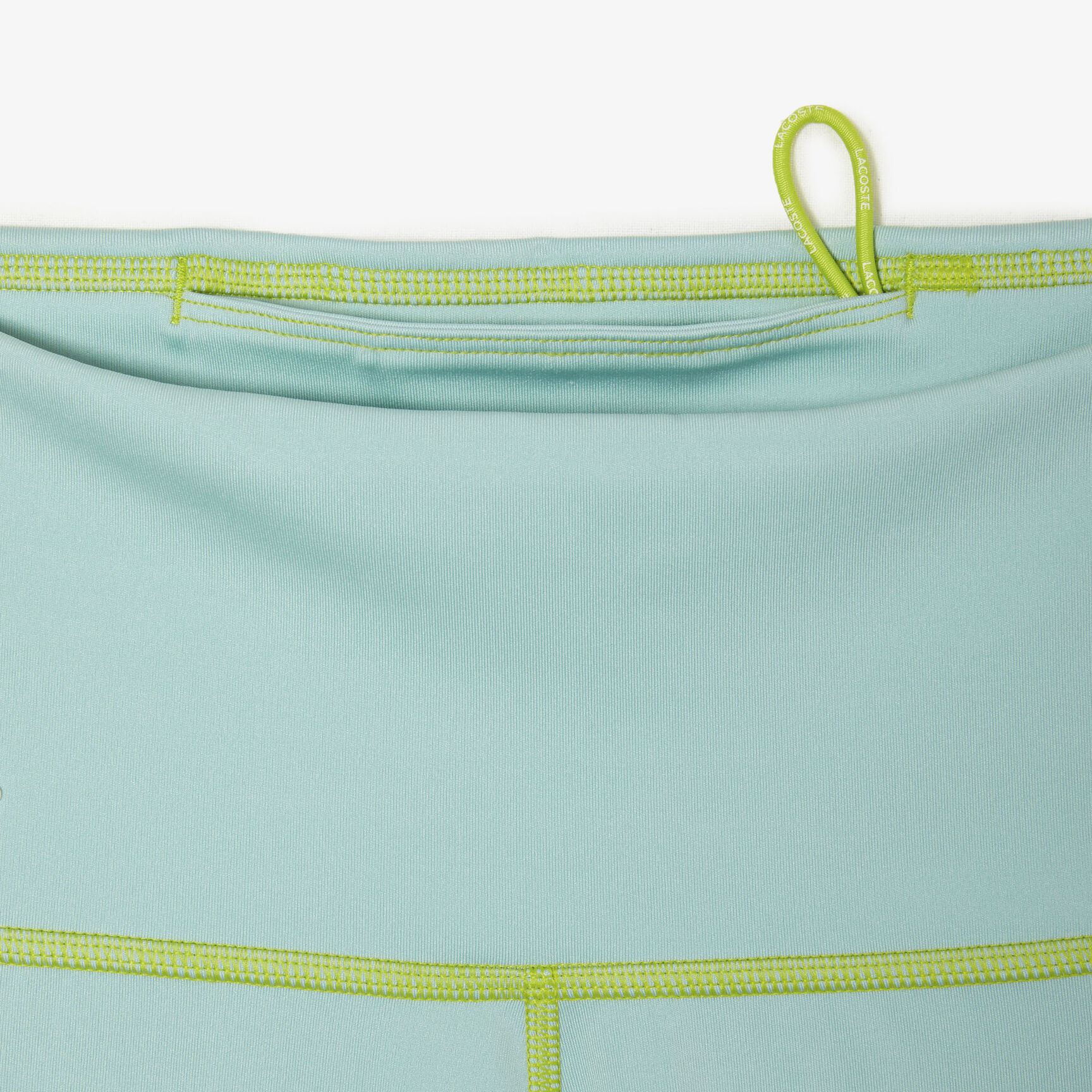 لغينغز مخطط بشعار الماركة للنساء مجموعة Lacoste Sport لغينغز مخطط بشعار الماركة للنساء مجموعة Lacoste Sport