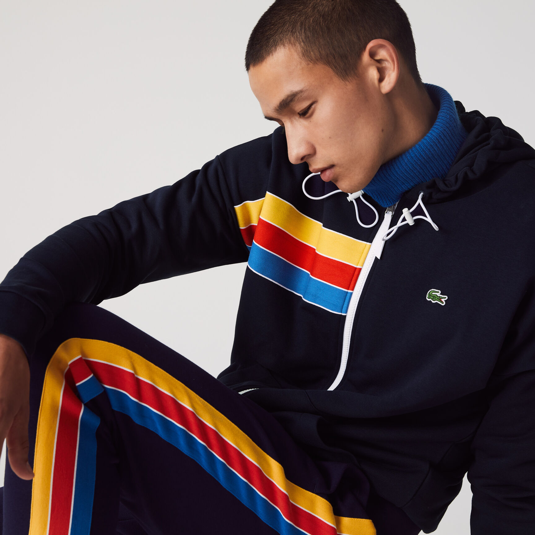 سويت شيرت صوف بسحاب مع غطاء رأس وكتل لونية من مجموعة Lacoste SPORT للرجال