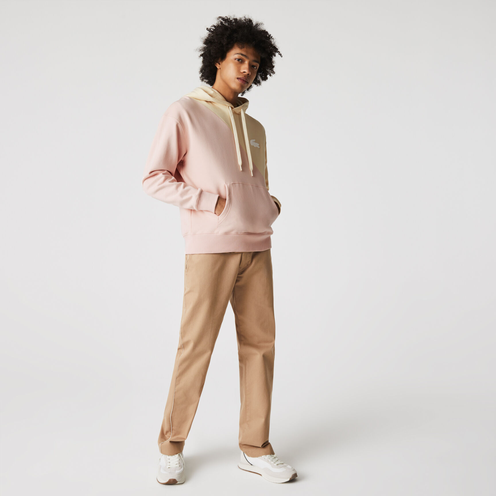 سويت شيرت صوف مزدوج اللون بغطاء رأس وقصة فضفاضة للجنسين مجموعة Lacoste LIVE