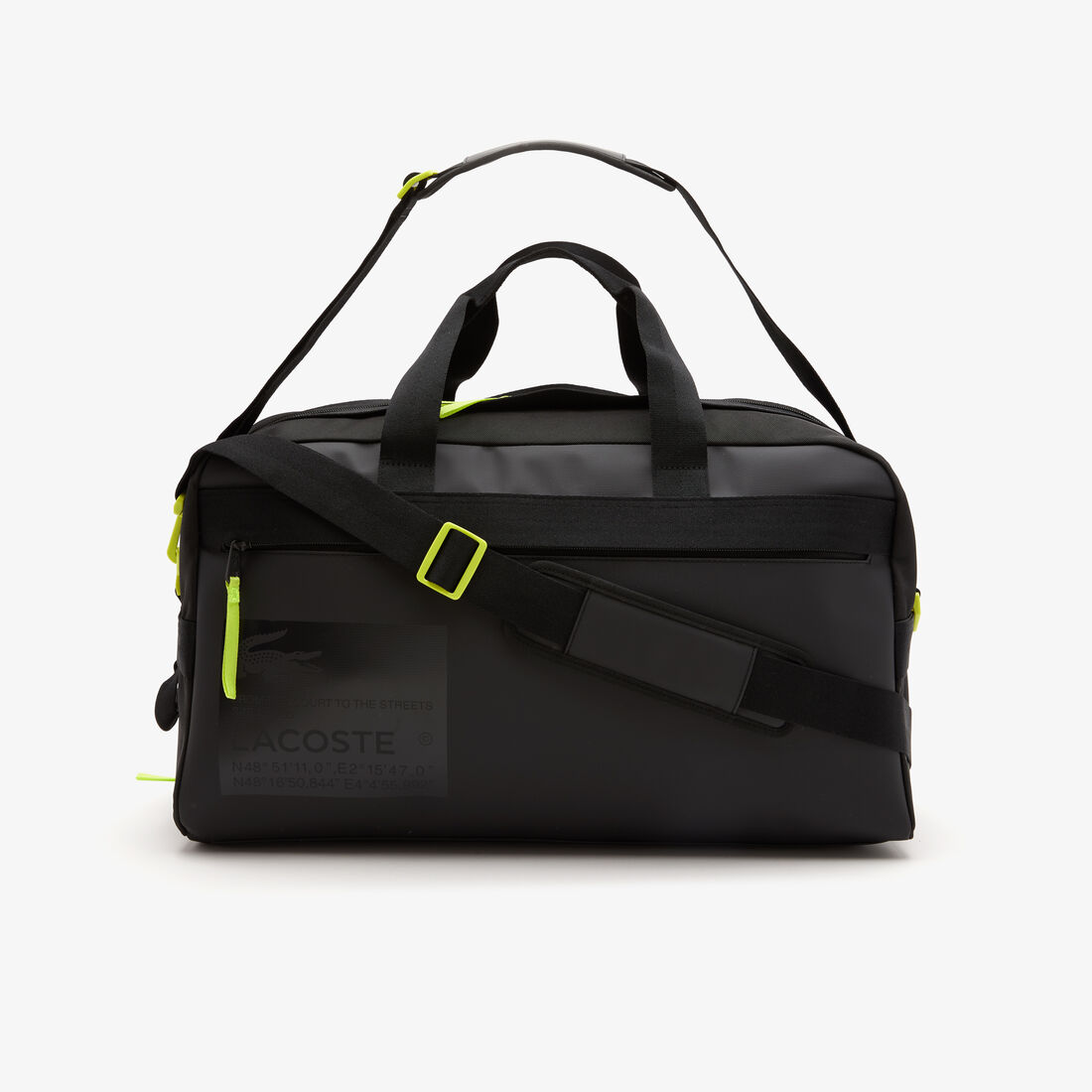 حقيبة دفل لاكوست ويك اند بتصميم مقاوم للماء بطبعة شعار الماركة للجنسين