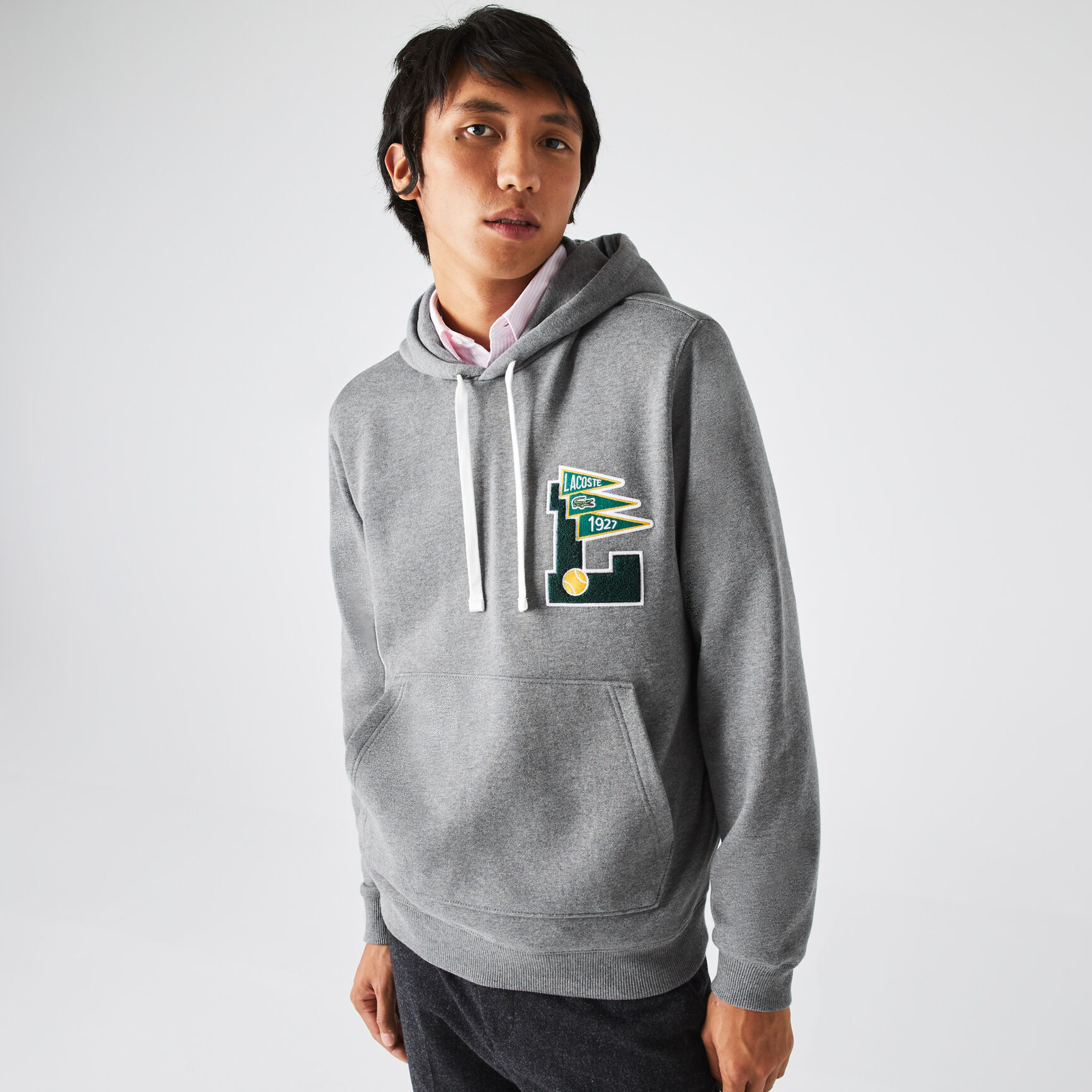 كنزة صوفية قطنية للرجال بغطاء رأس بشعار Pennants L كنزة صوفية قطنية للرجال بغطاء رأس بشعار Pennants L