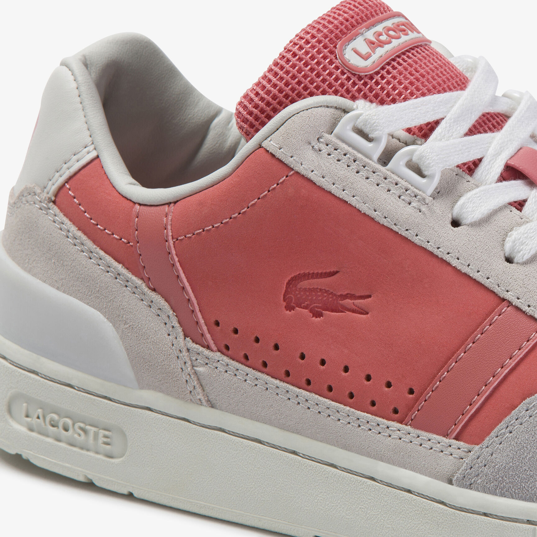 حذاء للسيدات من الجلد والشمواه من مجموعة T-Clip حذاء للسيدات من الجلد والشمواه من مجموعة T-Clip