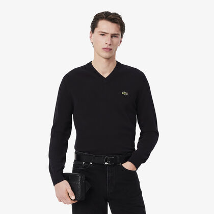 سترة قطنية أحادية اللون بفتحة رقبة على شكل حرف V