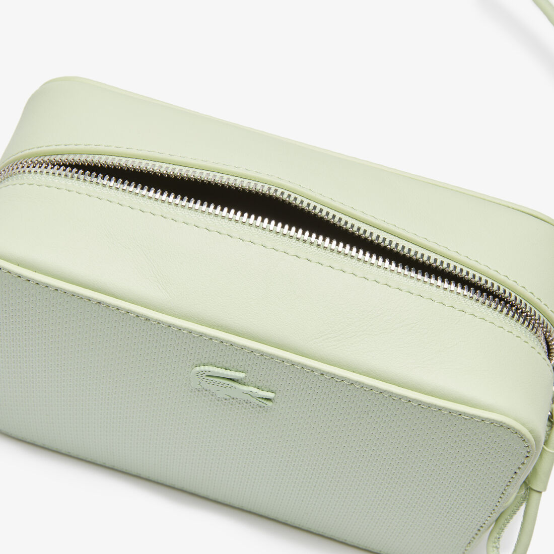 حقيبة كتف من جلد البيكيه غير اللامع مجموعة Chantaco للنساء حقيبة كتف من جلد البيكيه غير اللامع مجموعة Chantaco للنساء