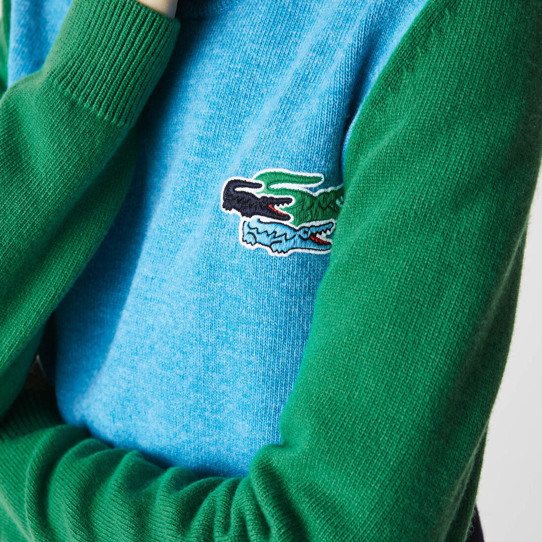 Women’s Crew Neck Crocodiles Badge Colorblock Wool Sweater Women’s Crew Neck Crocodiles Badge Colorblock Wool Sweater