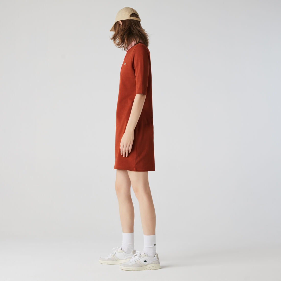 فستان بولو من بيكيه القطن الفاخر للنساء فستان بولو من بيكيه القطن الفاخر للنساء