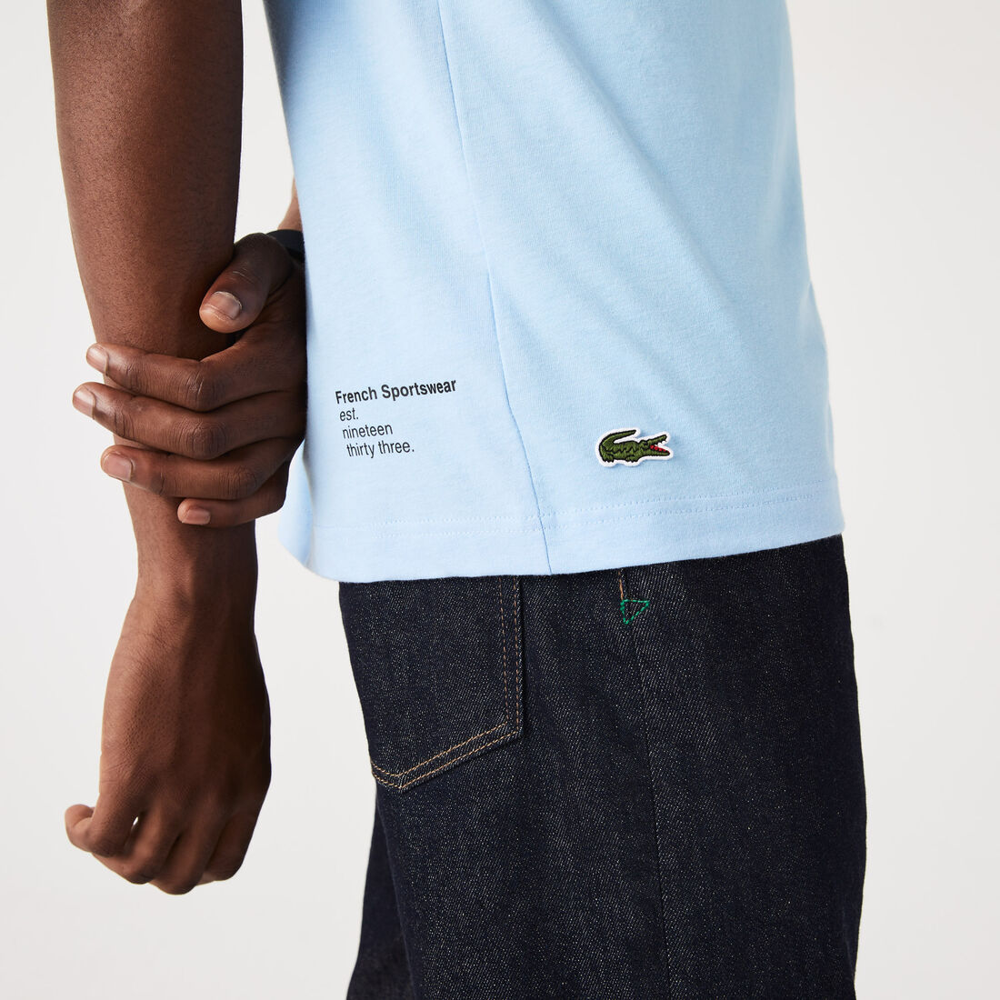 تيشيرت لاكوست قطن جيرسيه بقصة عادية للرجال تيشيرت لاكوست قطن جيرسيه بقصة عادية للرجال