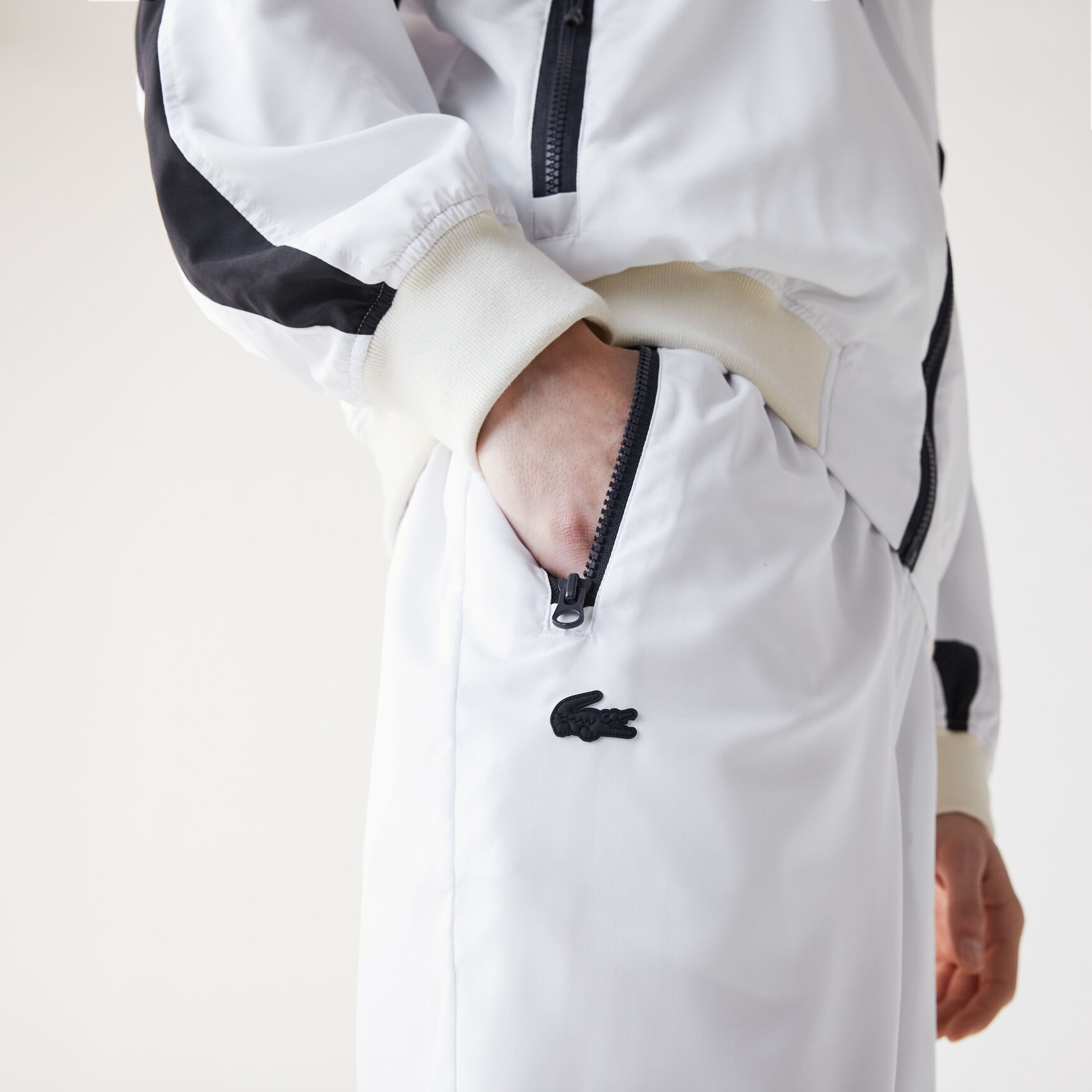 بنطال رياضي خفيف بكتل لونية وطراز ريترو للرجال بنطال رياضي خفيف بكتل لونية وطراز ريترو للرجال