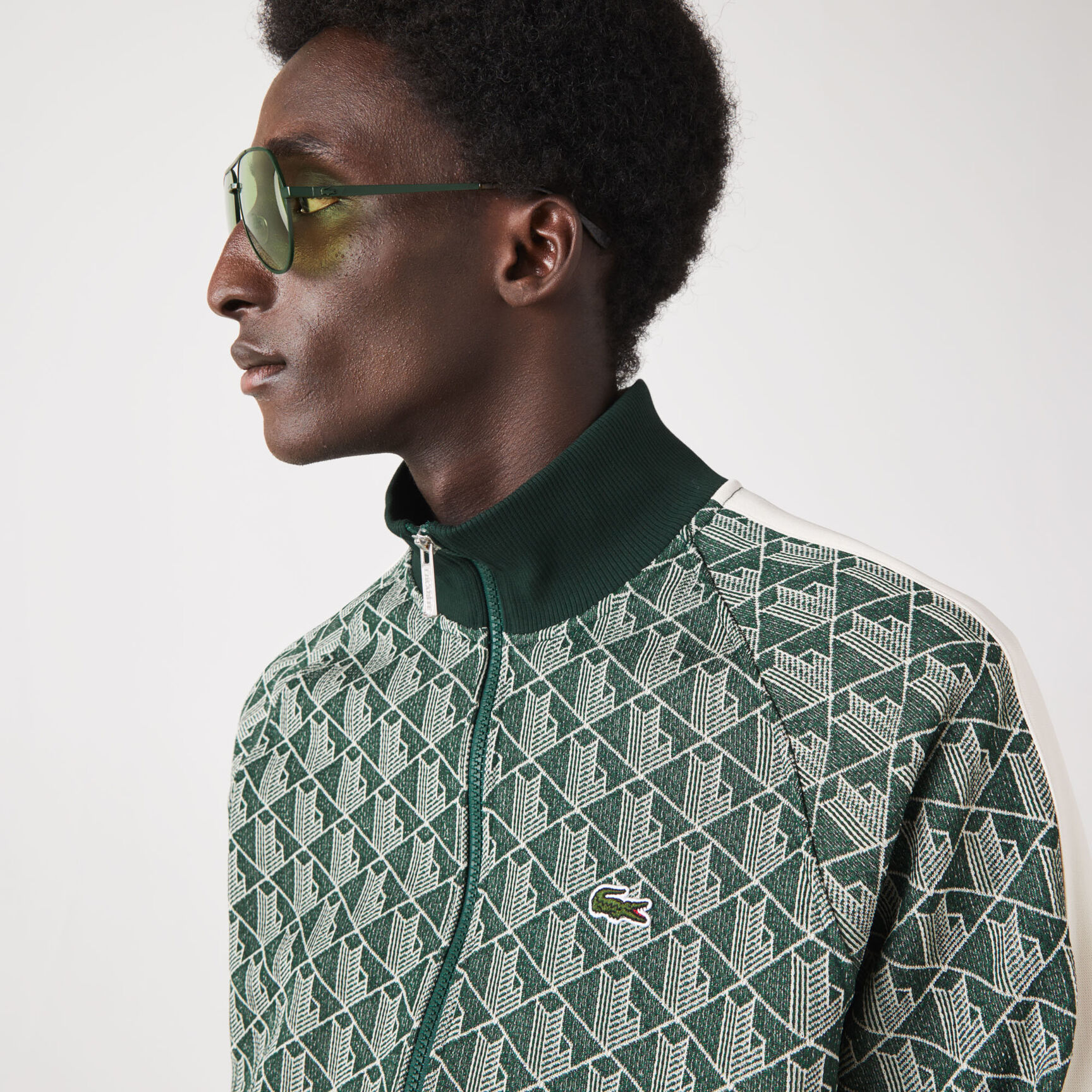 سويت شيرت بقصة عادية وسحّاب ونقشة شعار الماركة للرجال