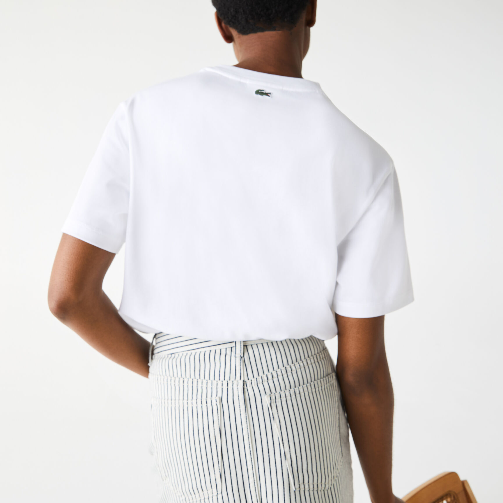 تي شيرت قطني للنساء بفتحة رقبة مستديرة وطباعة Chantaco