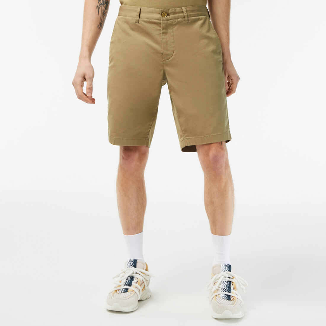 جاكيت لاكوست بنمط فيست مبطن مقاوم للماء للرجال Men's Slim Fit Stretch Cotton Bermuda Shorts - FH2647-00-CB8