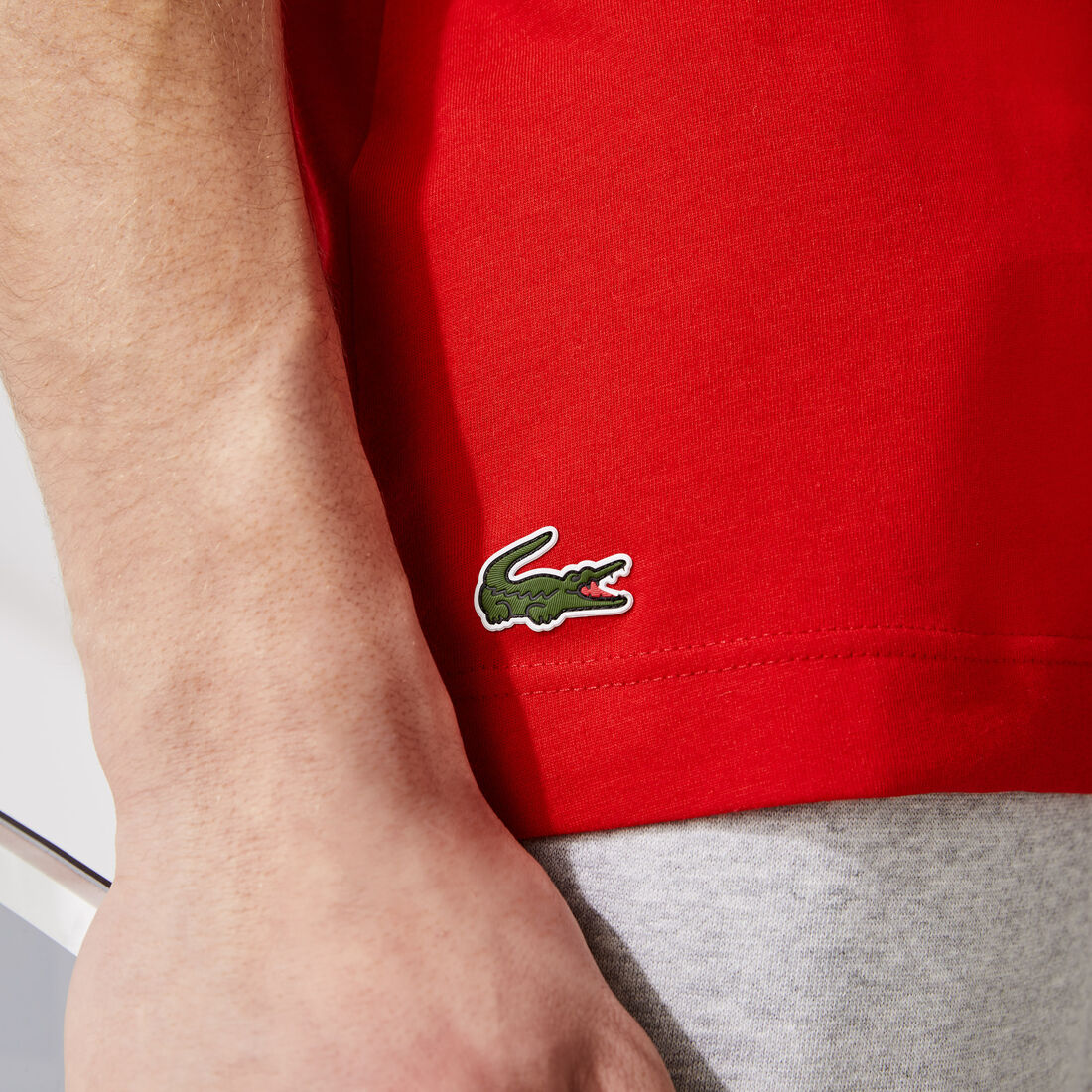 تي شيرت مسامي بطبعات مميزة مجموعة Lacoste SPORT و Novak Djokovic للرجال تي شيرت مسامي بطبعات مميزة مجموعة Lacoste SPORT و Novak Djokovic للرجال