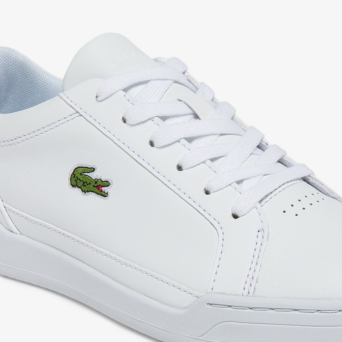 سنيكرز تشالنج جلد وخامات صناعية للنساء سنيكرز تشالنج جلد وخامات صناعية للنساء