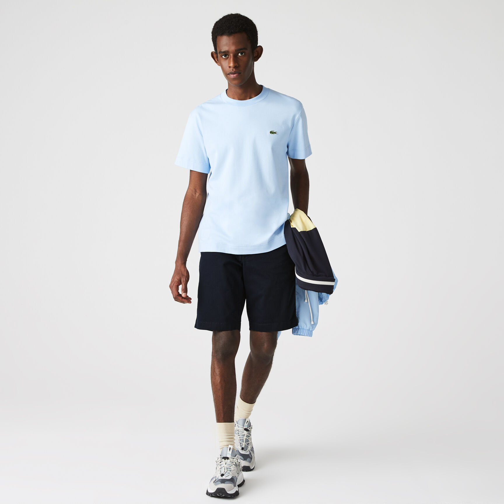 شورت بيرمودا من الجبردين المرن بقصة ضيقة للرجال شورت بيرمودا من الجبردين المرن بقصة ضيقة للرجال