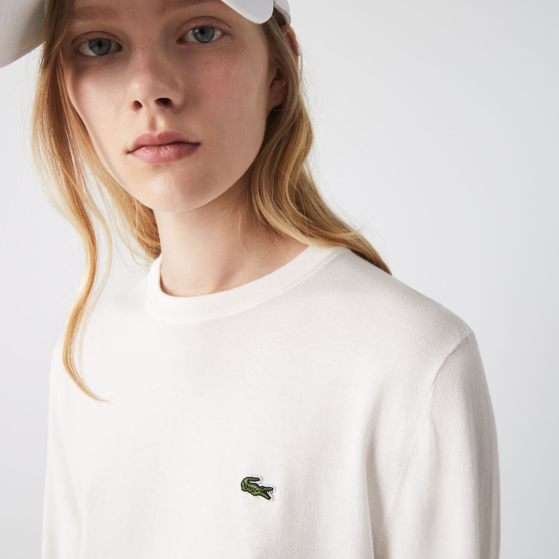 سترة قطن عضوي بفتحة رقبة مستديرة للنساء