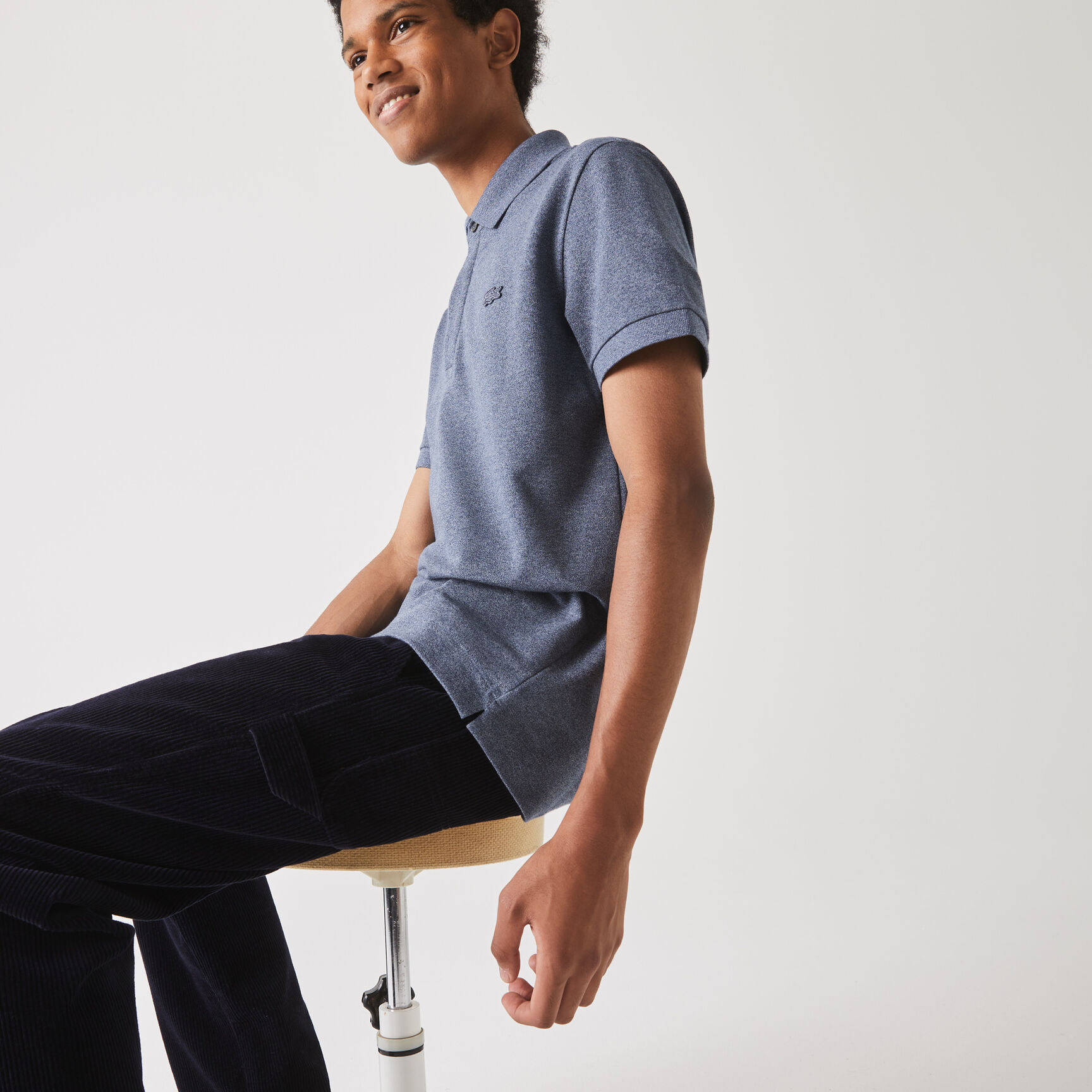 قميص بولو بيكيه باريسي بقصة عادية قميص بولو بيكيه باريسي بقصة عادية