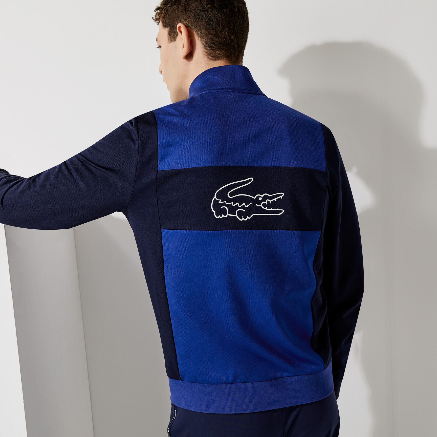 كنزة من مجموعة Lacoste SPORT ثنائية اللون مقاومة من بيكيه للرجال كنزة من مجموعة Lacoste SPORT ثنائية اللون مقاومة من بيكيه للرجال