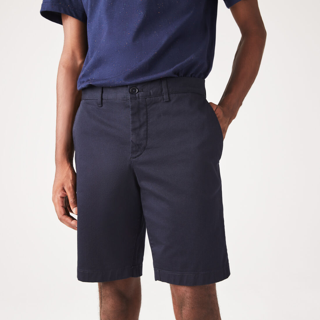 جاكيت لاكوست بنمط فيست مبطن مقاوم للماء للرجال Men's Slim Fit Stretch Cotton Bermuda Shorts - FH2647-00-HDE