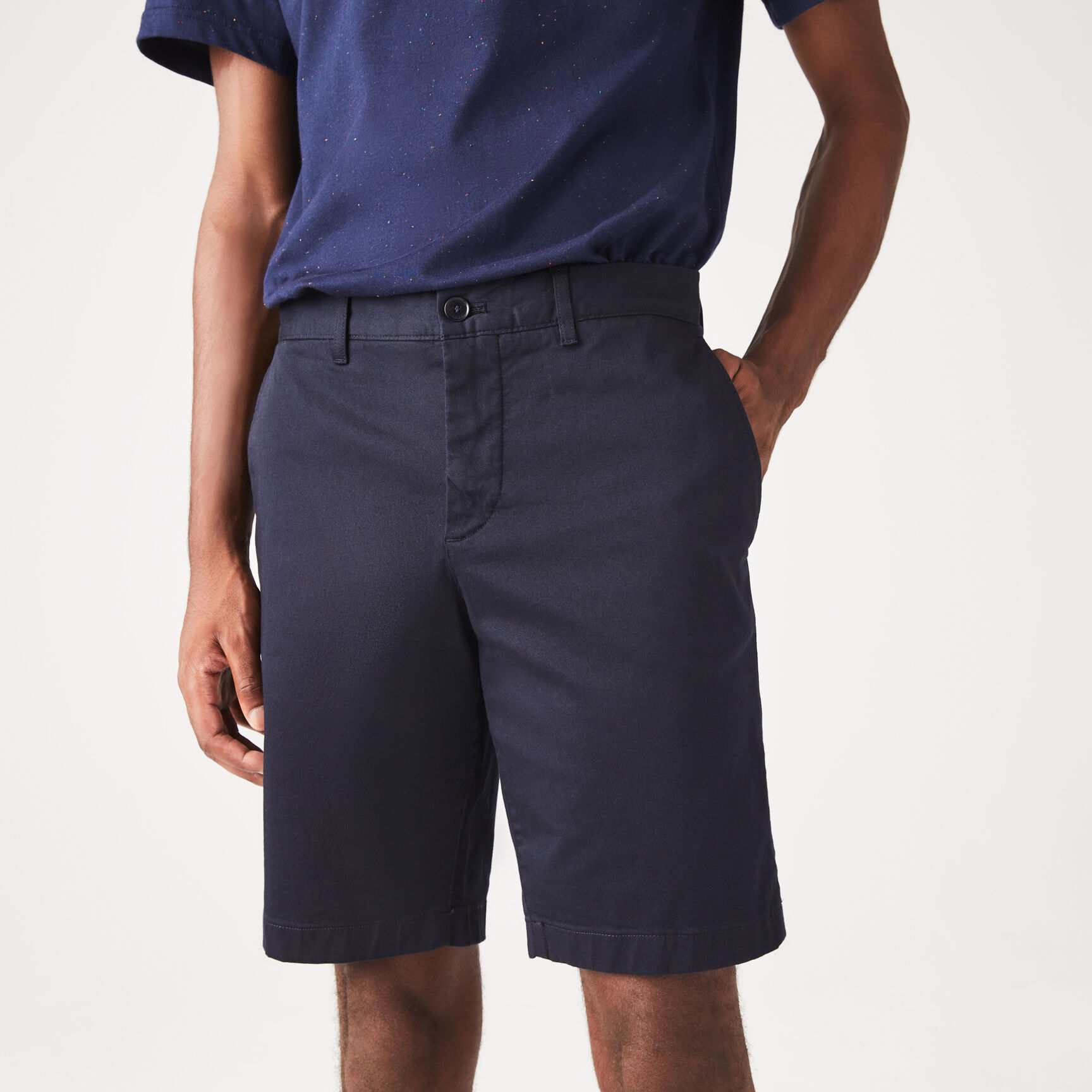 جاكيت لاكوست بنمط فيست مبطن مقاوم للماء للرجال Men's Slim Fit Stretch Cotton Bermuda Shorts - FH2647-00-HDE