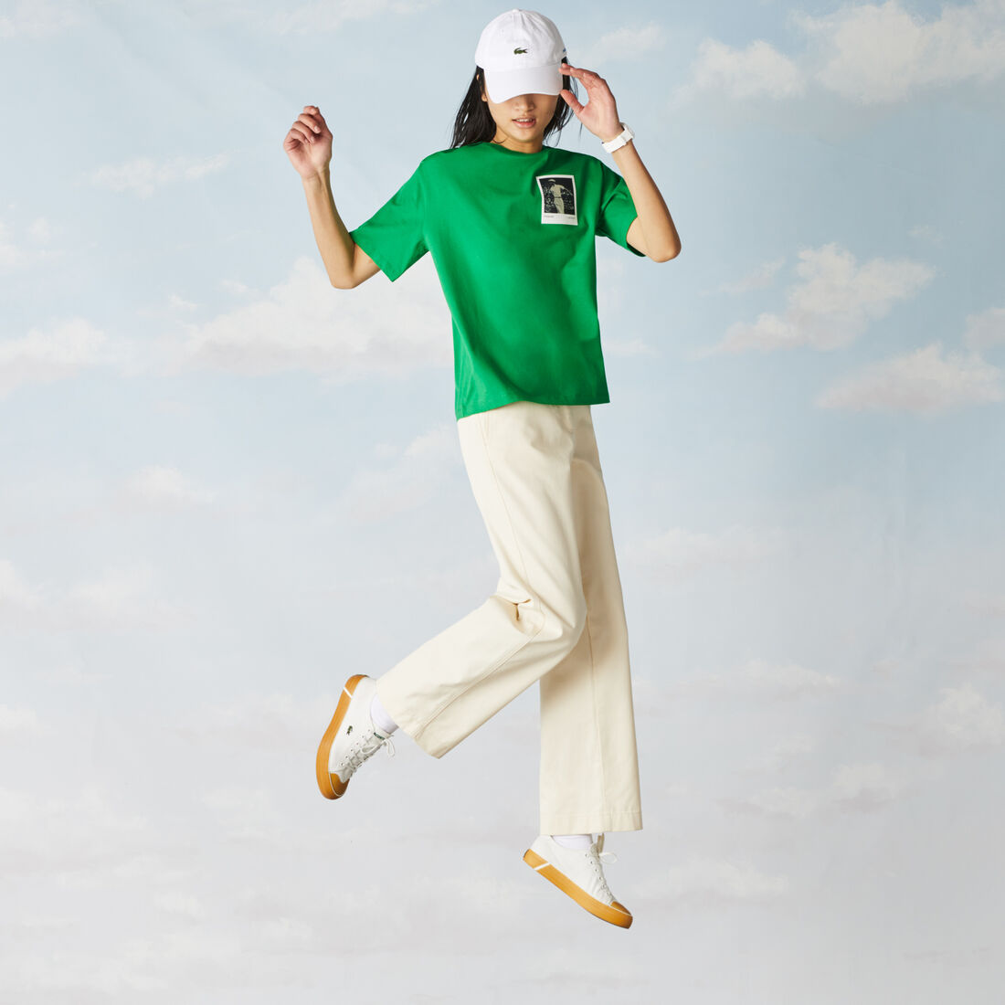 تي شيرت قطني للنساء بفتحة رقبة مستديرة ونقشة مطبوعة لمجموعة Polaroid تي شيرت قطني للنساء بفتحة رقبة مستديرة ونقشة مطبوعة لمجموعة Polaroid