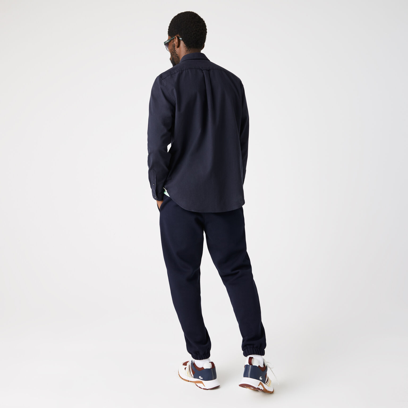 قميص لاكوست للرجال بياقة بأزرار من قطن أكسفورد قميص لاكوست للرجال بياقة بأزرار من قطن أكسفورد