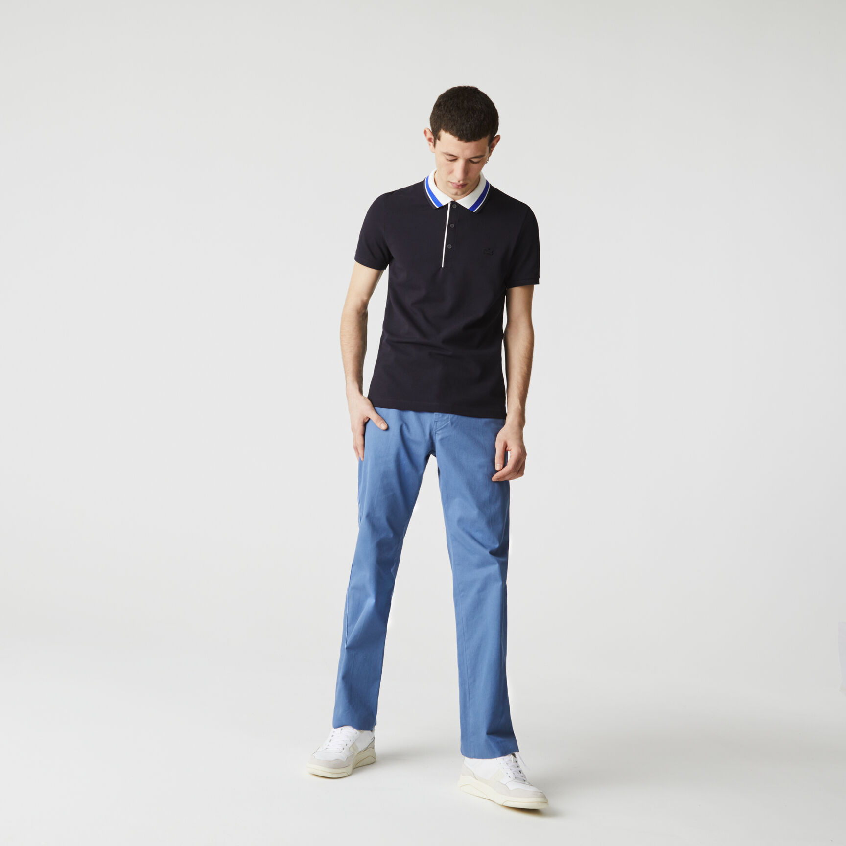 قميص بولو من بيكيه القطن للرجال بياقة مقلمة وقصة ضيقة