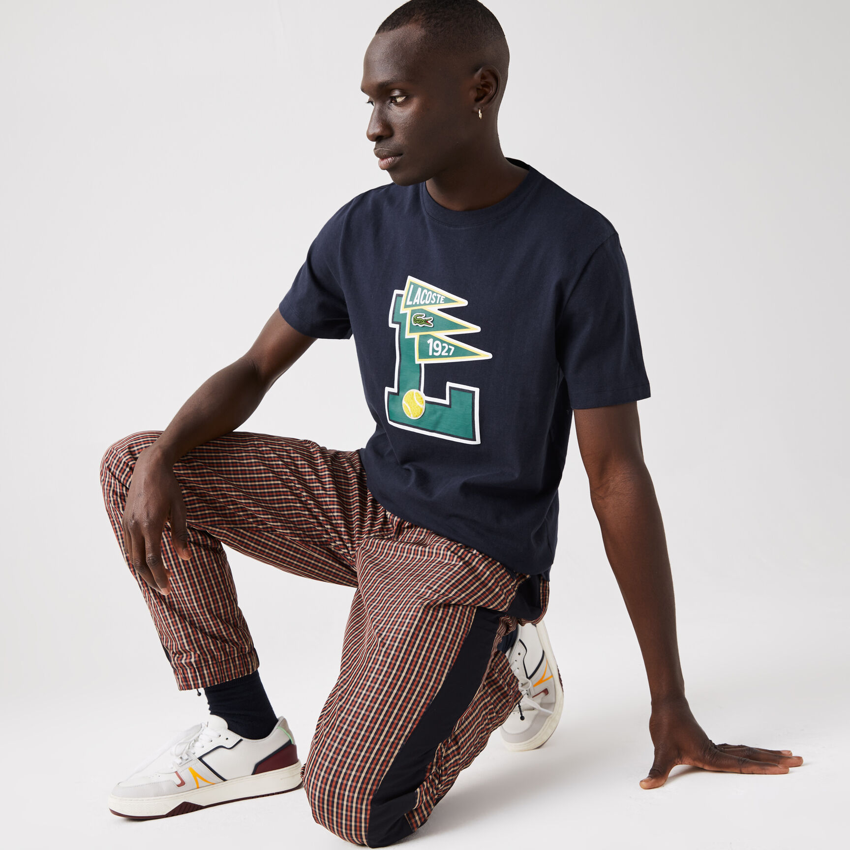 تيشيرت قطني رجالي بياقة مستديرة وشارات Pennants L تيشيرت قطني رجالي بياقة مستديرة وشارات Pennants L