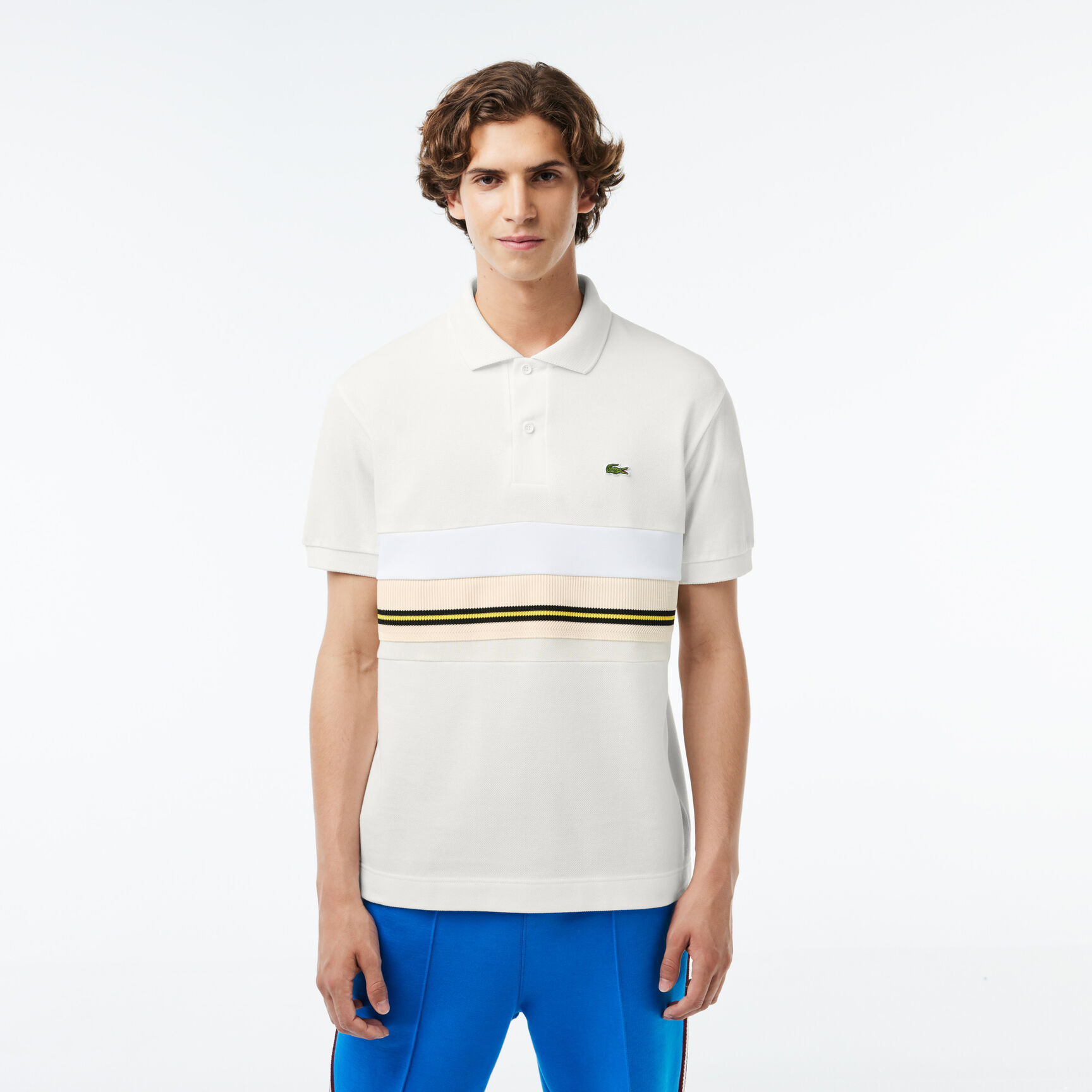 تي شيرت بولو لاكوست بيكيه مطاطي بطبعة مميزة لكلمة Lacoste French Made Contrast Stripe Polo Shirt - PH1132-00-70V