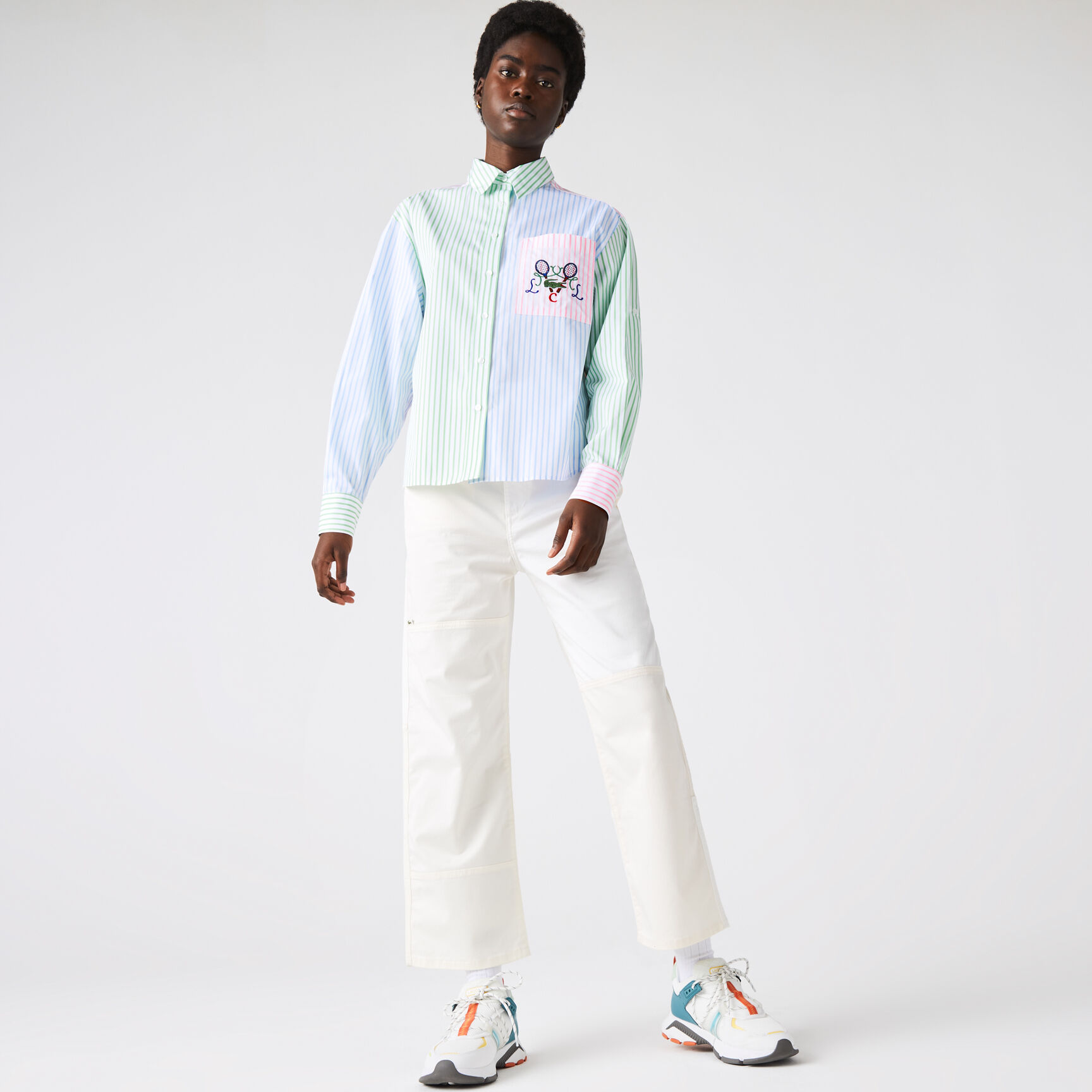 قميص قطن مخطط مقسم لأجزاء بتطريز مضارب تنس للنساء قميص قطن مخطط مقسم لأجزاء بتطريز مضارب تنس للنساء