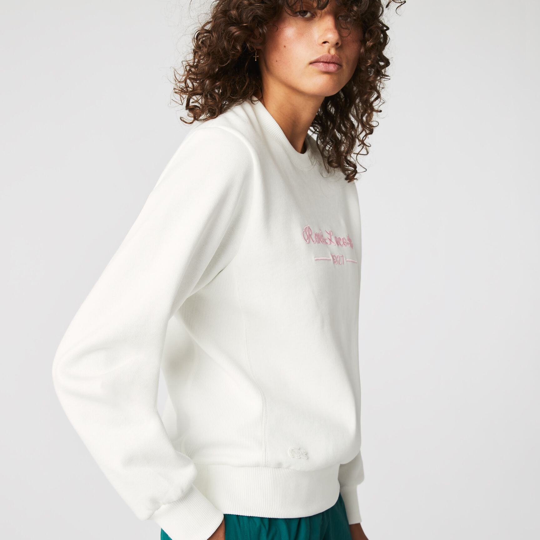 Women’s Loose Fit Crew Neck Embroidered Fleece Sweatshirt Women’s Loose Fit Crew Neck Embroidered Fleece Sweatshirt