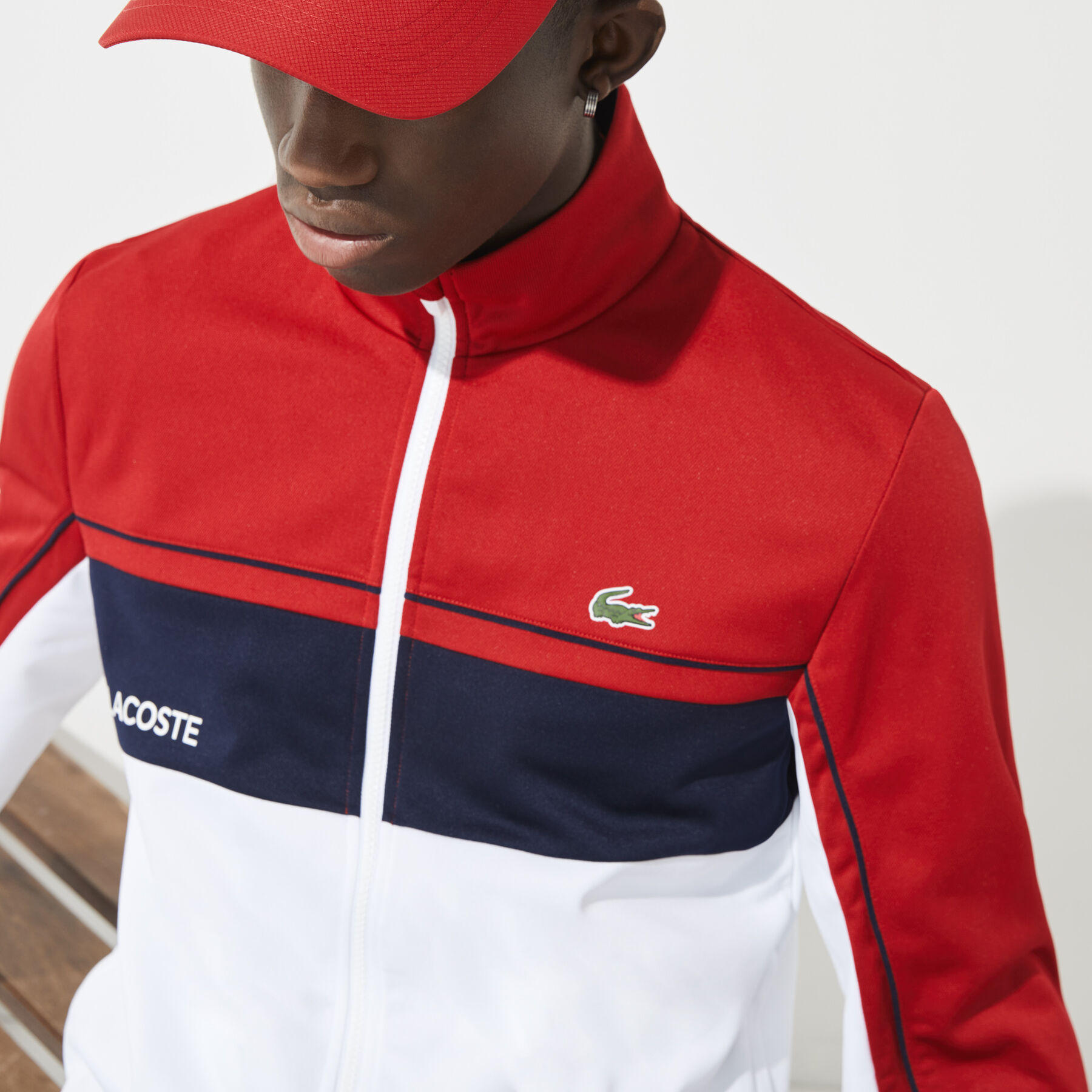 سويت شيرت من البيكيه المقاوم بسحاب وكتل لونية مجموعة Lacoste SPORT للرجال لاكوست سويت شيرت من البيكيه المقاوم بسحاب وكتل لونية مجموعة lacoste sport للرجال
