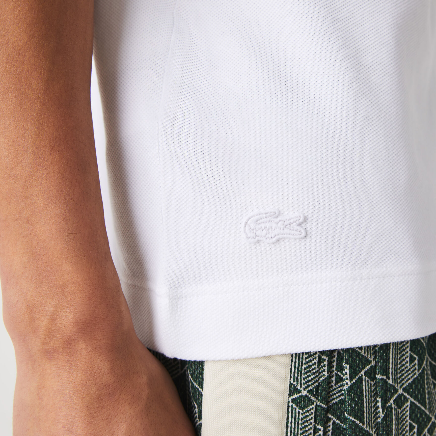 تيشيرت بولو لاكوست قطن عضوي بقصة كلاسيكية للرجال مجموعة Made in France تيشيرت بولو لاكوست قطن عضوي بقصة كلاسيكية للرجال مجموعة Made in France